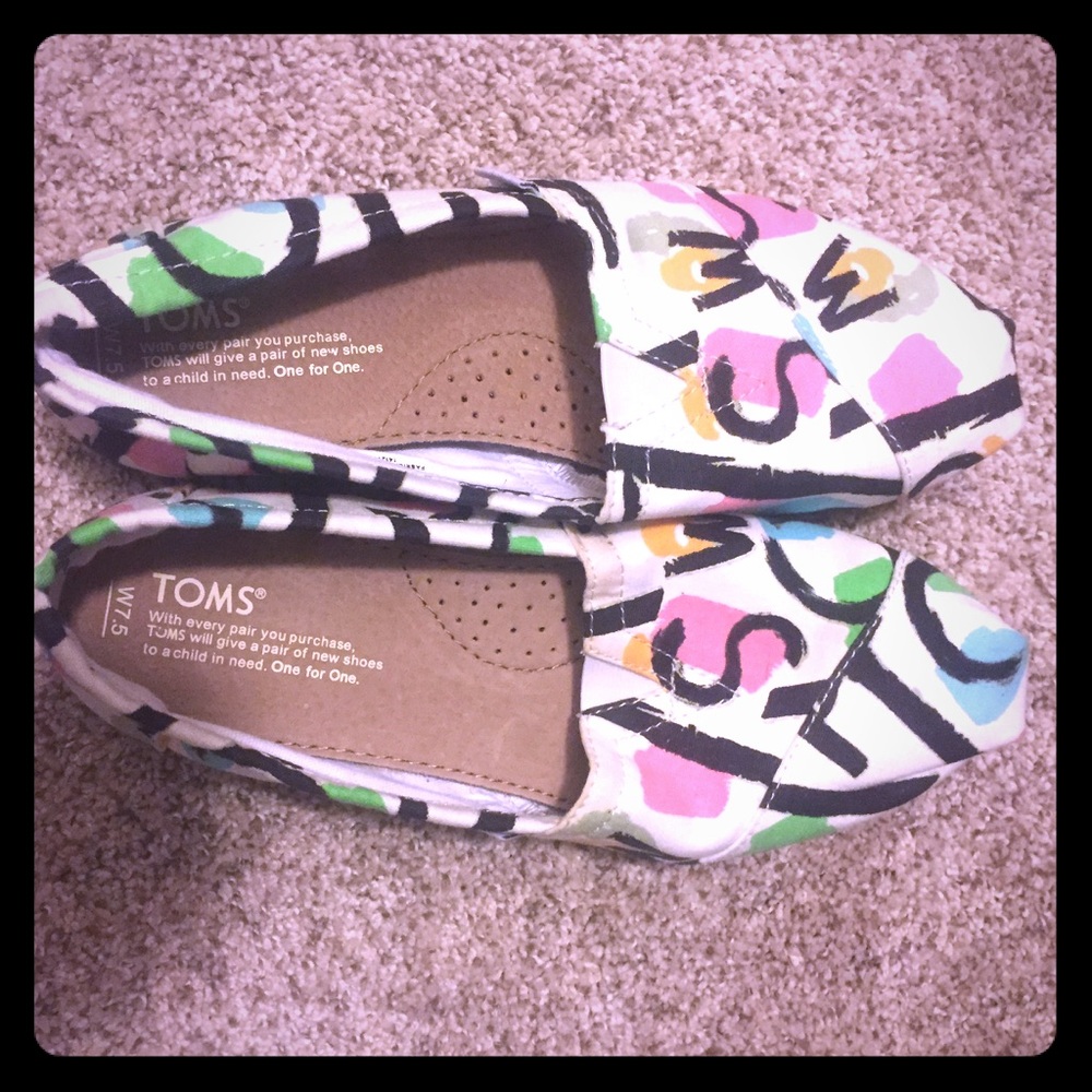 Brand new Toms!new without tags